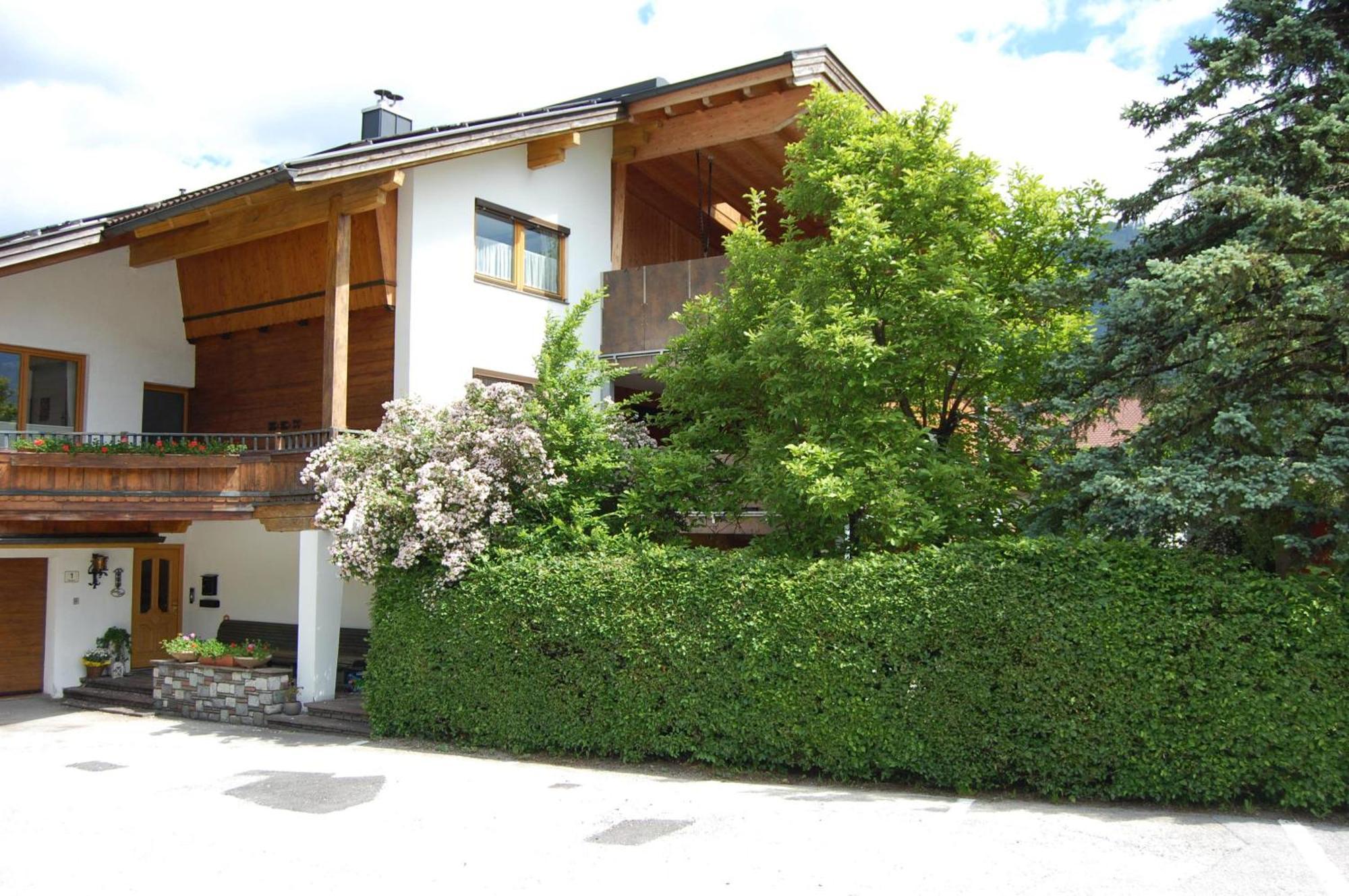 Haus Hager Bed & Breakfast Schlitters Eksteriør bilde